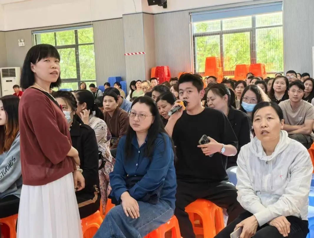 当“倾听”遇见“解密”：家校...